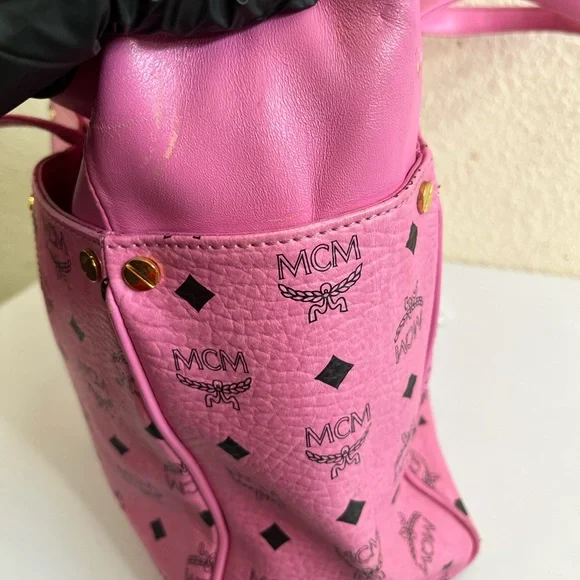 MCM Vibrant Pink Logo large Tote - Picture 9 of 15